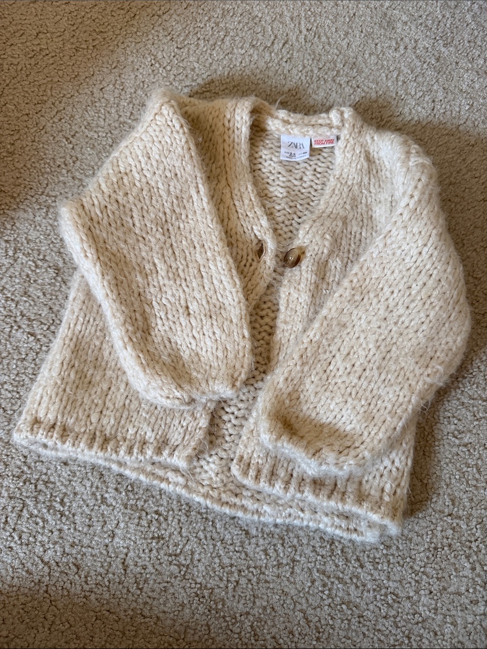 Zara kids size 3 years Knit Chunky Cream Cardigan